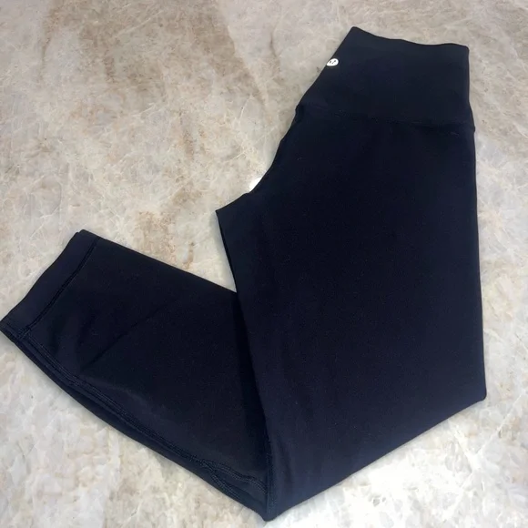 Lululemon High-Waisted Black Leggings Align 23” for Women - Picture 8 of 9